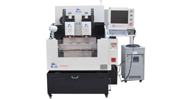 精雕機(jī)加工過(guò)程中如何有效的消除粉塵污染