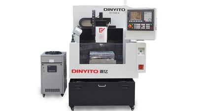 小型數(shù)控精雕機(jī)是怎么樣自動(dòng)換刀的？