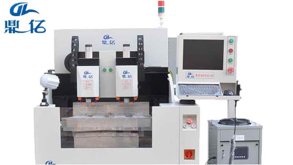 手機玻璃精雕機是有著什么方面是要較為注意的？